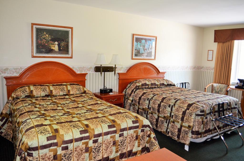 Maple Terrace Motel Williamstown Esterno foto